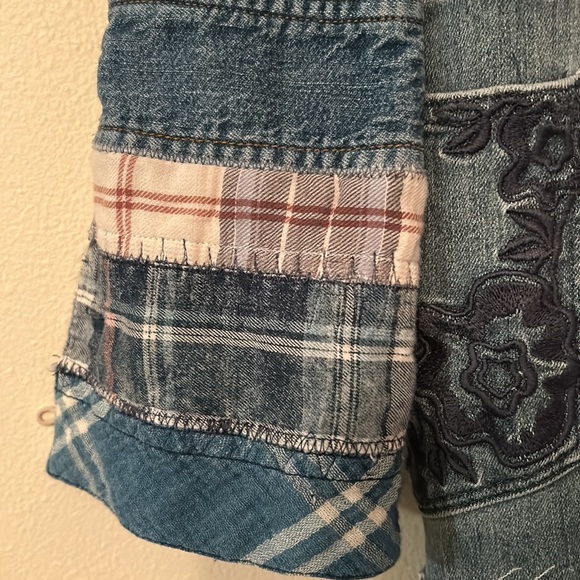 Handmade upcycled boho fringe and crochet patched tattered denim duster jacket - Picture 5 of 17